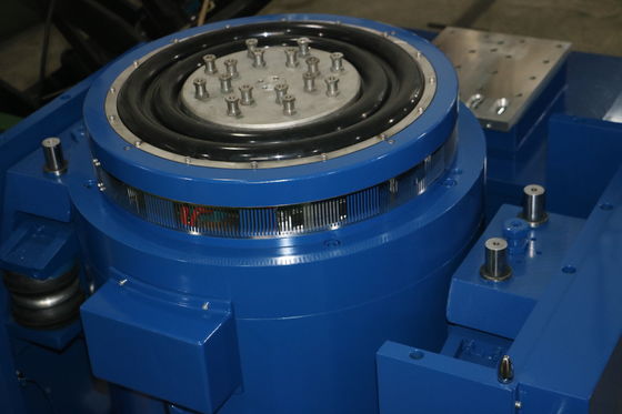 Настраиваемая программируемая система климатических испытаний с вибростендом