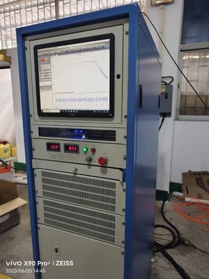 Компьютерное управление Электромагнитные батареи Вибрационная таблица испытательного оборудования для автомобилей