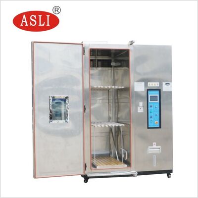 Вход в климатическую испытательную камеру. Большая температура и влажность для симуляции окружающей среды