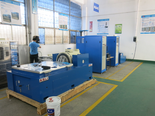 Высокочастотный электродинамический стандарт шейкера IEC60068 вибрации 50000N