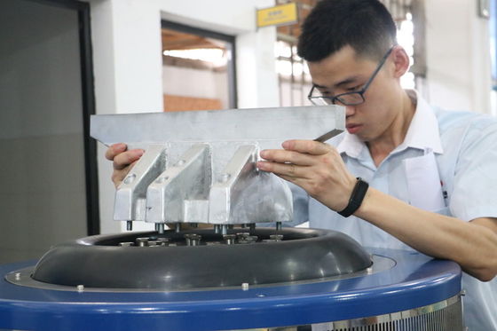 Электродинамический вибрационный шейкер для печатных плат